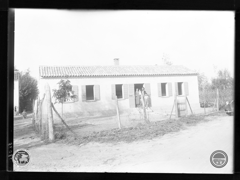 1938 09 25 Santa Margherita d&#039;Adige COSTRUZIONE RICOVERI id_38038 3 cm_13x18 lastra